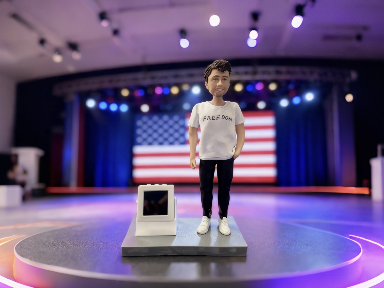 FreedomVoice Memorial Statue